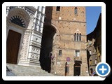 Piazza del Duomo, Via Fusari