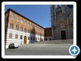 Piazza del Duomo, Via Fusari