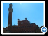 Siena
Piazza il Campo
Torrede iMangia (tower) and Palazzo Pubblico