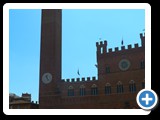 Siena
Piazza il Campo
Torrede iMangia (tower) and Palazzo Pubblico
